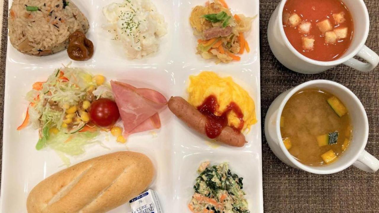 Toyoko Inn Okinawa Naha Kokusai-Dori Miebashi-Eki Ngoại thất bức ảnh